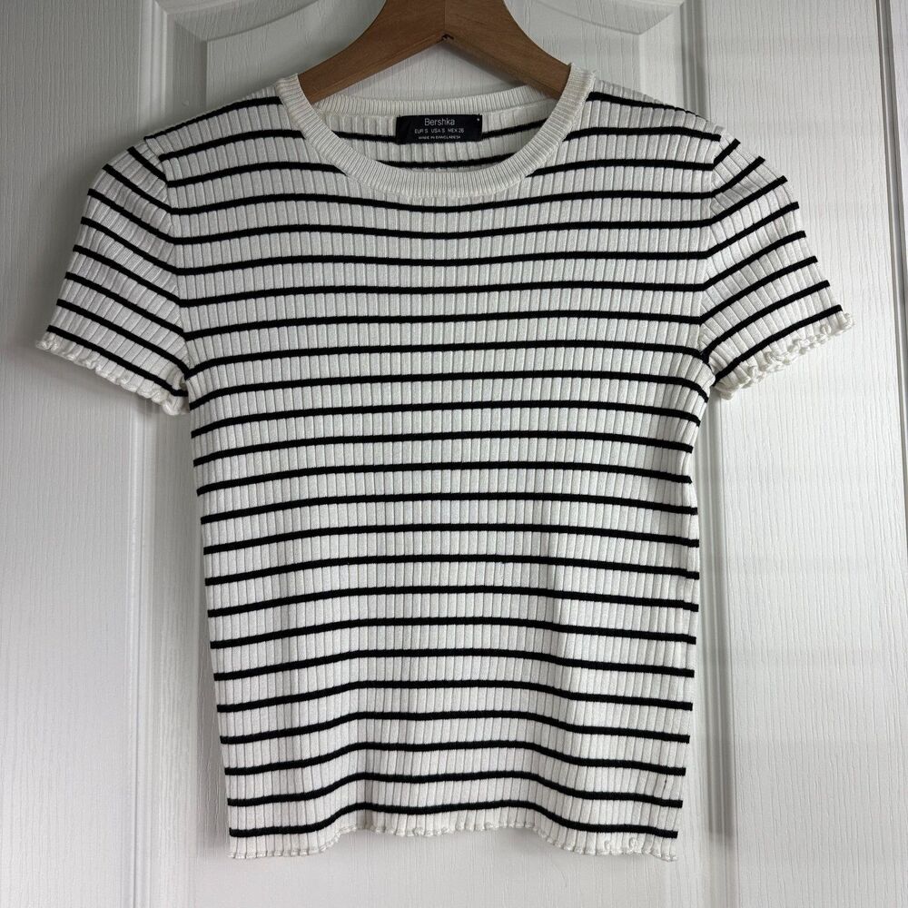 Bershka Women's Black White Stripe Short Sleeve Ribbed Top Size S Small